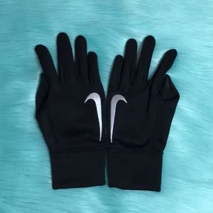 Nike gloves